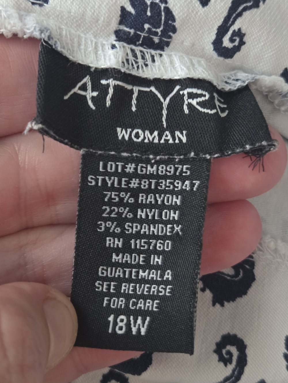 Attyre White Cropped Pants with Navy Seahorse Print 18W (7046) - Picture 4 of 5